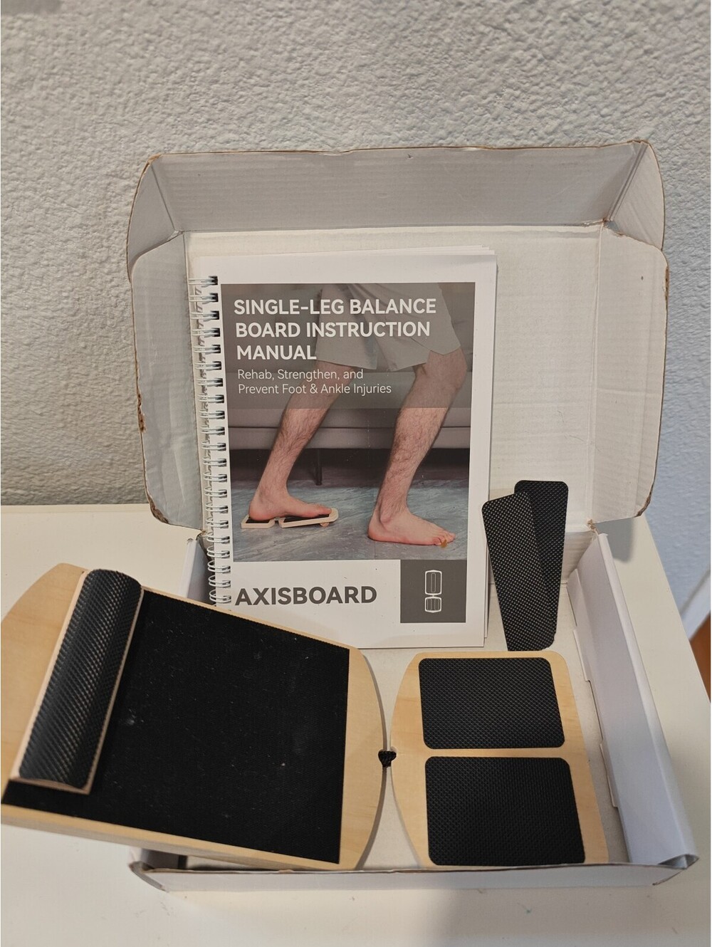 Axisboard Single-Leg Balance Board with Instruction Manual